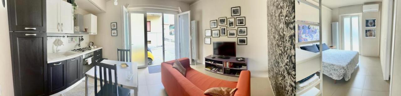 Piccolo Loft In Centro Asti Apartment Exterior photo